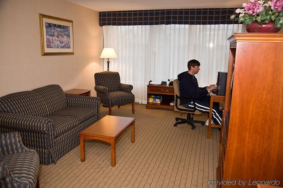 Four Points By Sheraton Cleveland Airport Zewnętrze zdjęcie