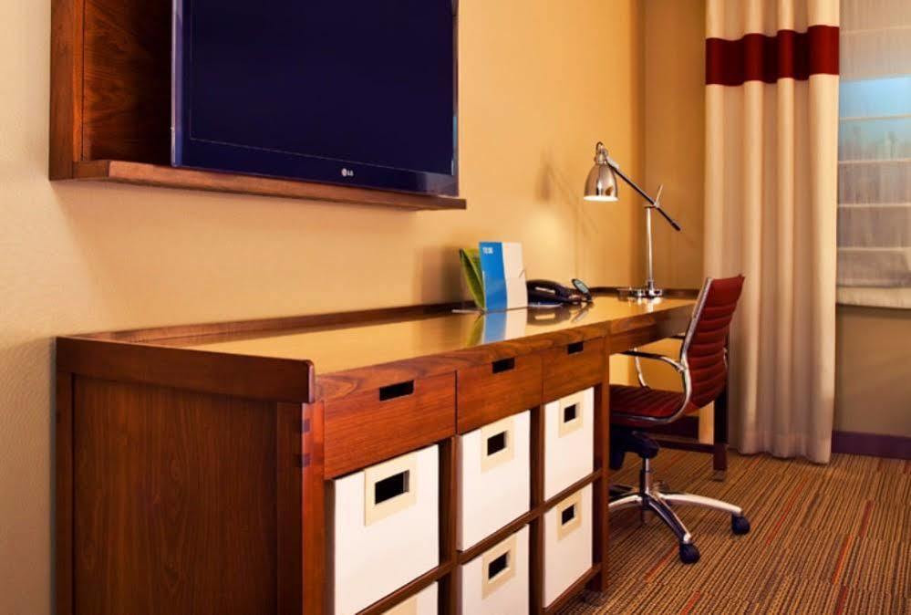 Four Points By Sheraton Cleveland Airport Zewnętrze zdjęcie