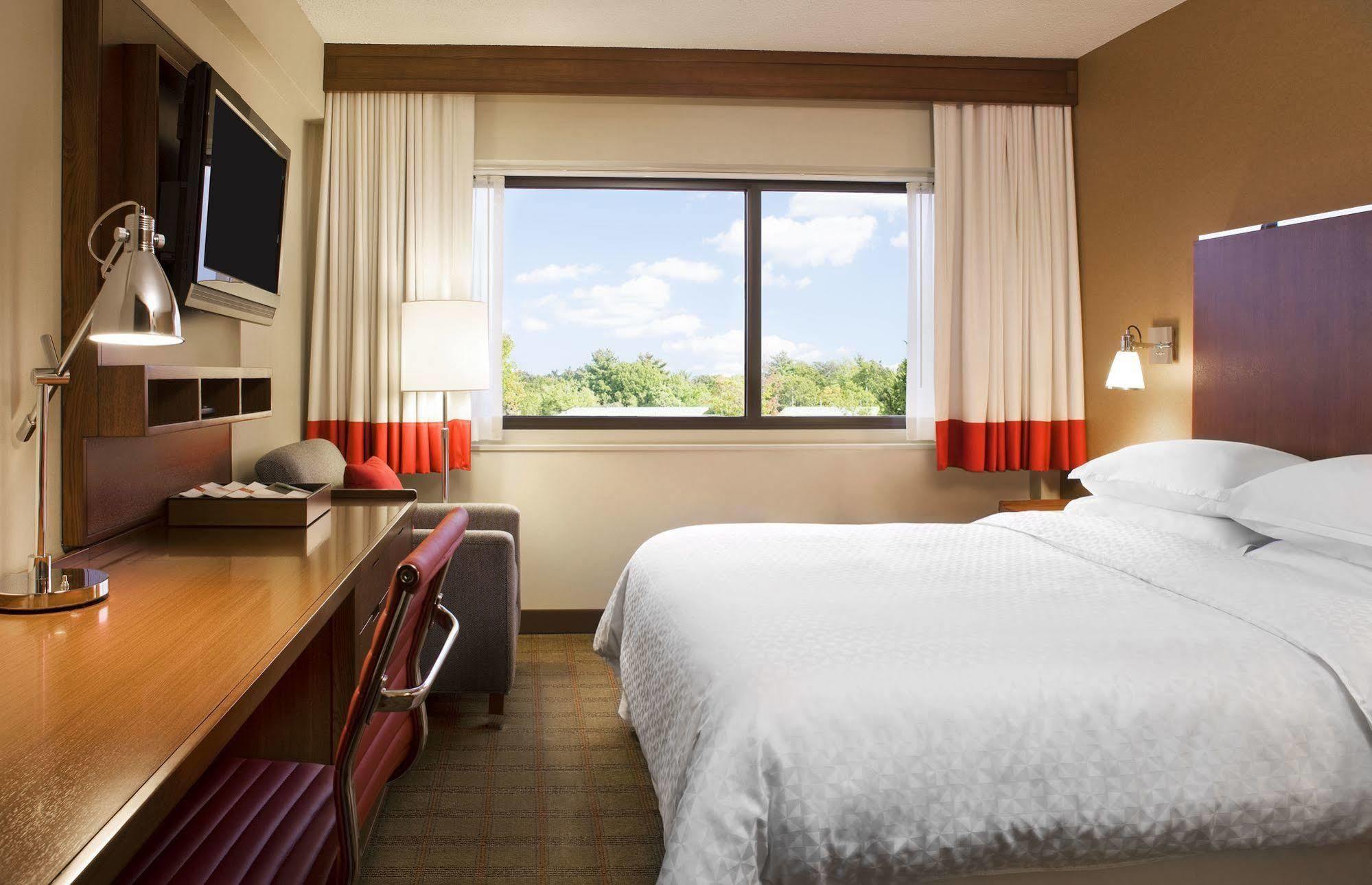 Four Points By Sheraton Cleveland Airport Zewnętrze zdjęcie